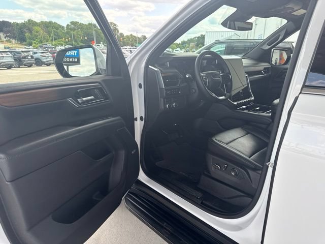 Used 2025 GMC Yukon Denali AWD/4WD image 10