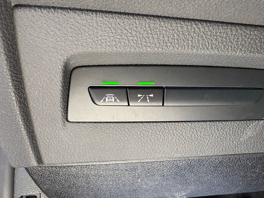 Used 2021 BMW 230i xDrive Convertible w/ Premium Package image 27