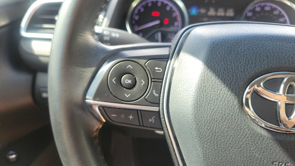 Used 2018 Toyota Camry XLE FWD image 21