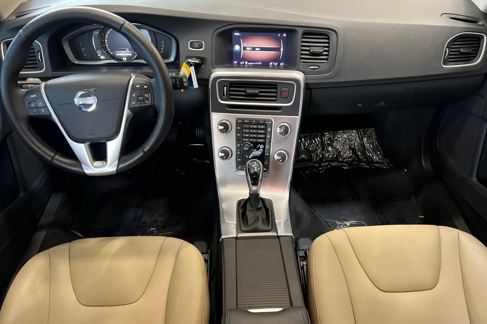 Used 2018 Volvo V60 T5 Cross Country AWD/4WD image 12