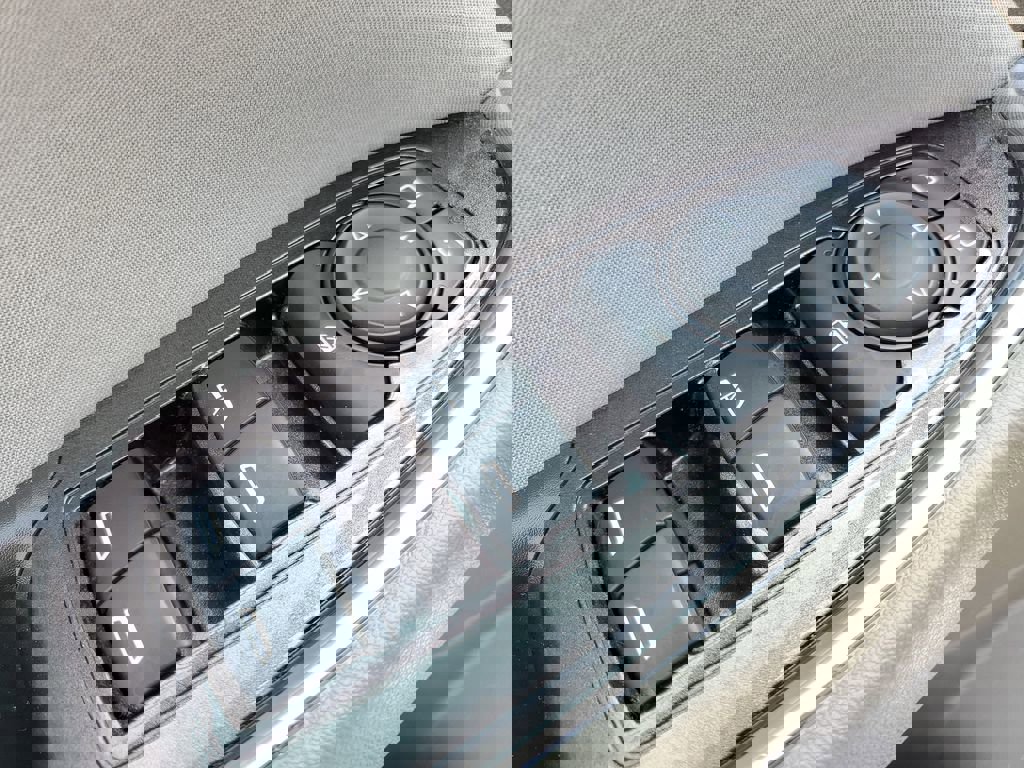 Used 2019 Chevrolet Malibu LT image 15