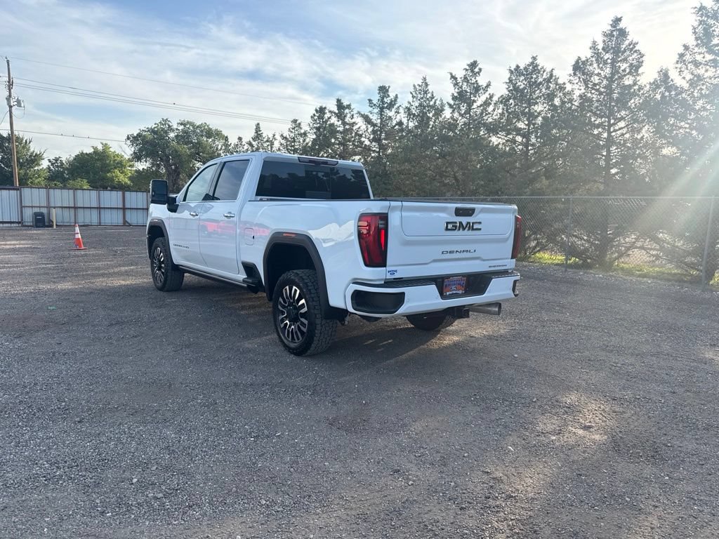 Used 2024 GMC Sierra 2500 Denali Ultimate AWD/4WD image 4