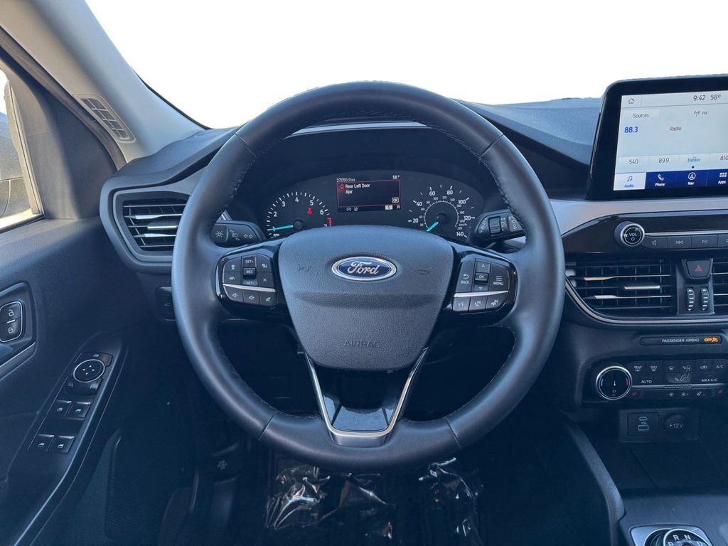 Used 2022 Ford Escape SEL image 12