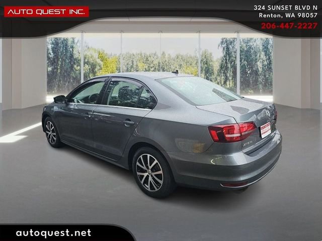 Used 2017 Volkswagen Jetta SE image 7