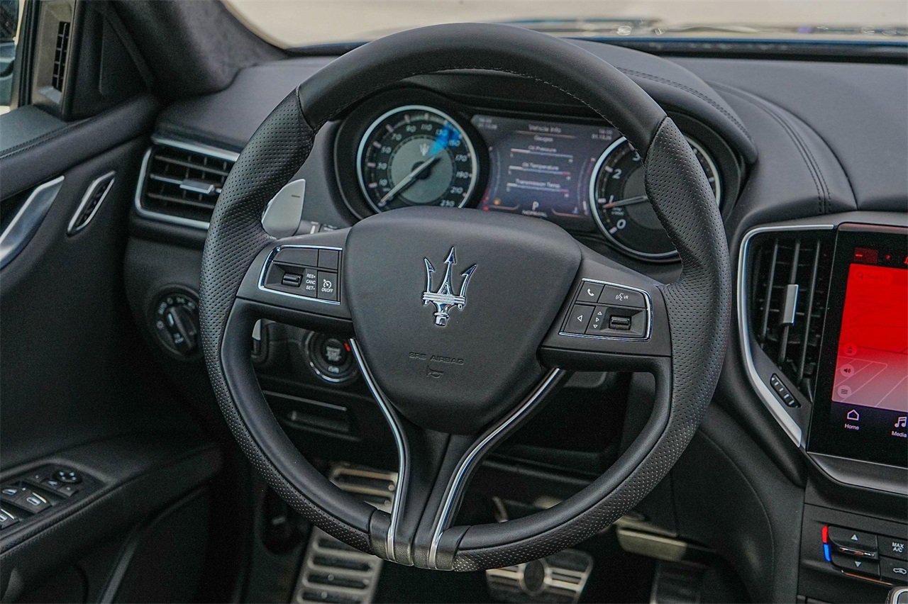 Used 2024 Maserati Ghibli Trofeo image 31