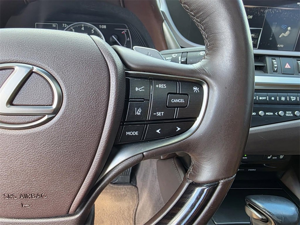 Used 2020 Lexus ES 350 w/ Premium Package image 17