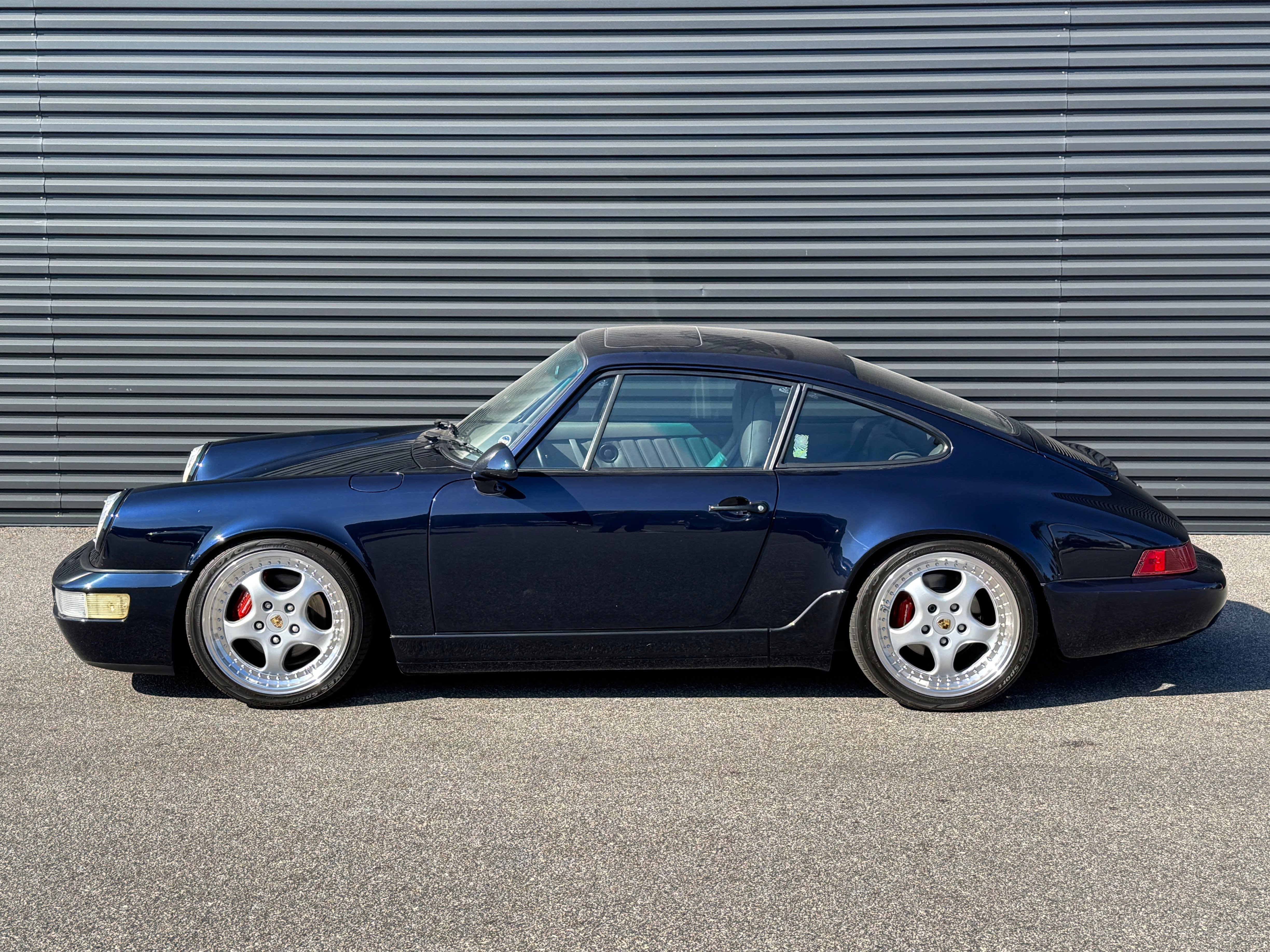 Used 1992 Porsche 911 Carrera image 2