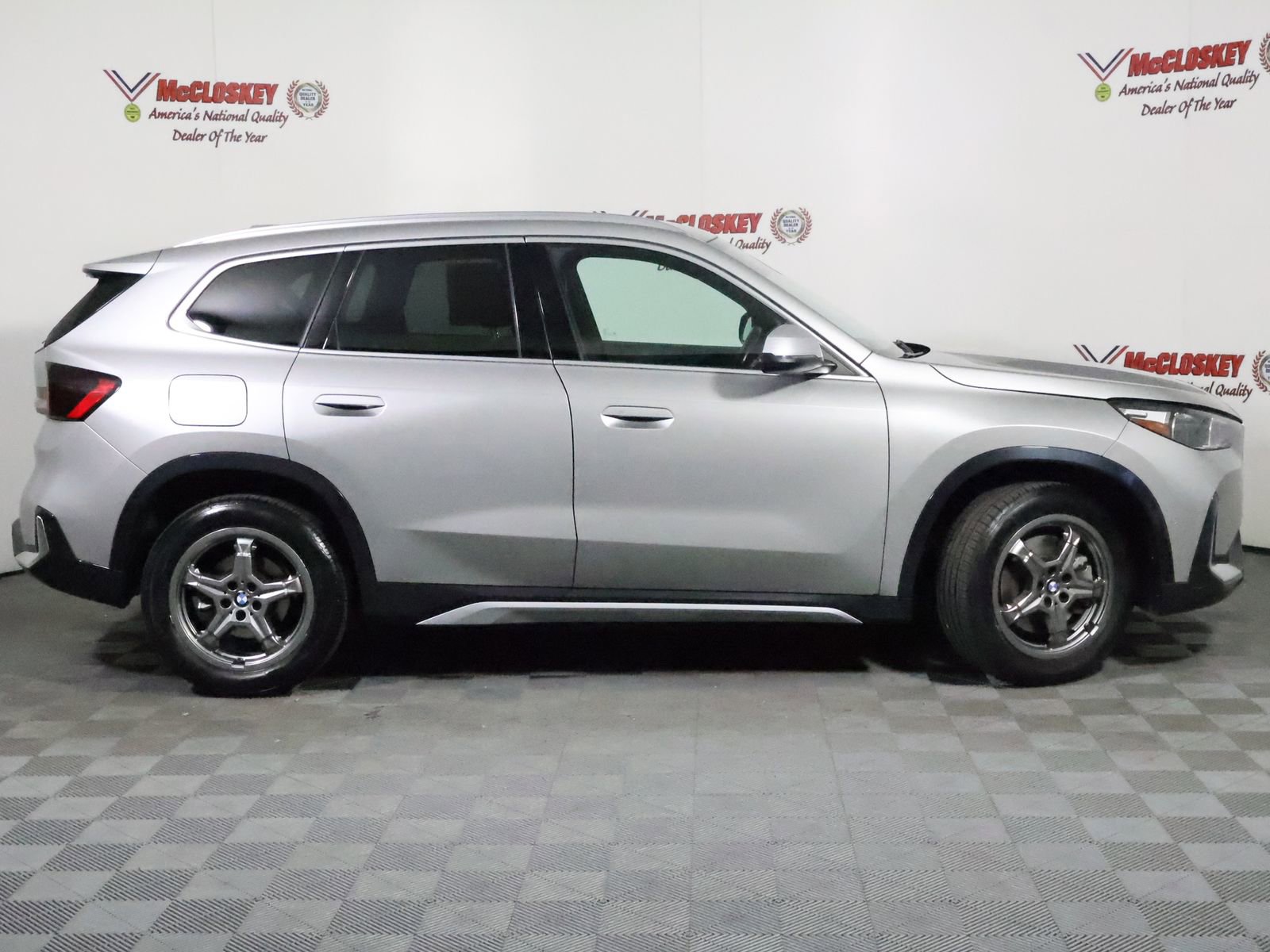 Used 2024 BMW X1 xDrive28i image 3