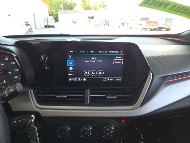 Used 2024 Chevrolet Trax RS w/ Sunroof Package image 53