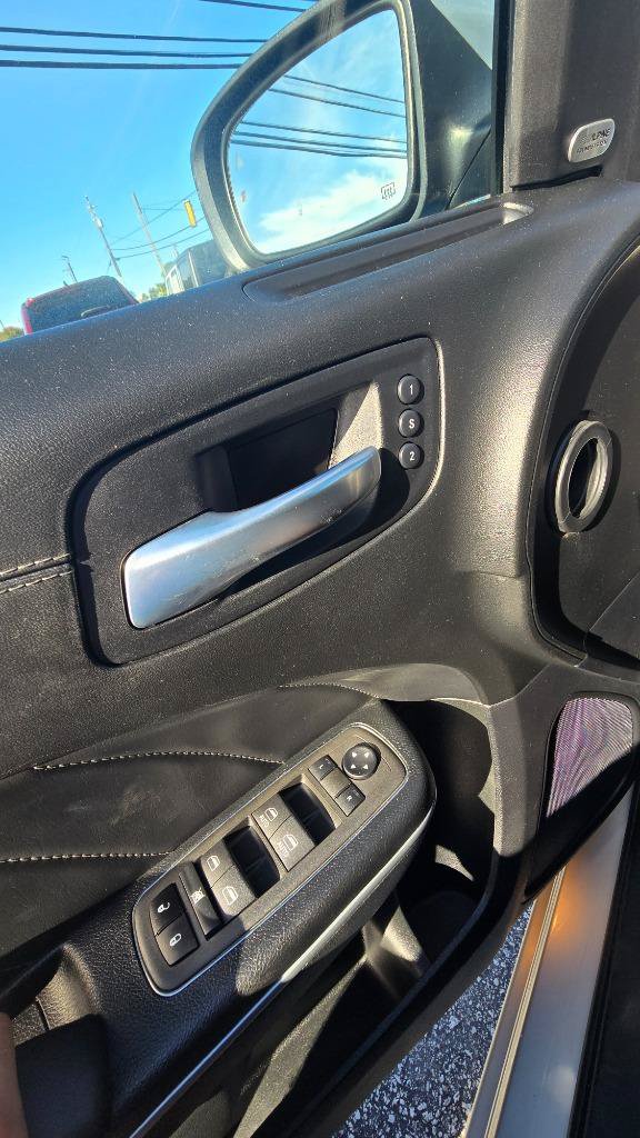 Used 2022 Dodge Charger SXT w/ Plus Group RWD image 18