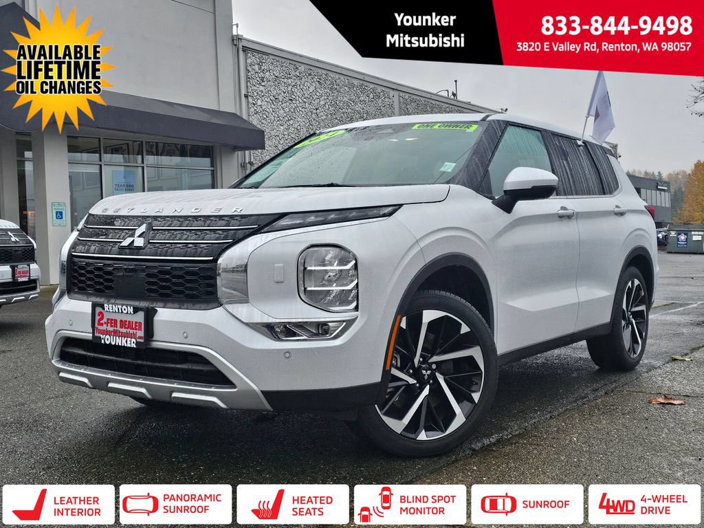 Used 2024 Mitsubishi Outlander SE AWD/4WD image 1