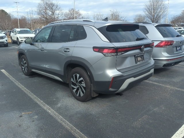 Used 2025 Volkswagen Tiguan S image 11