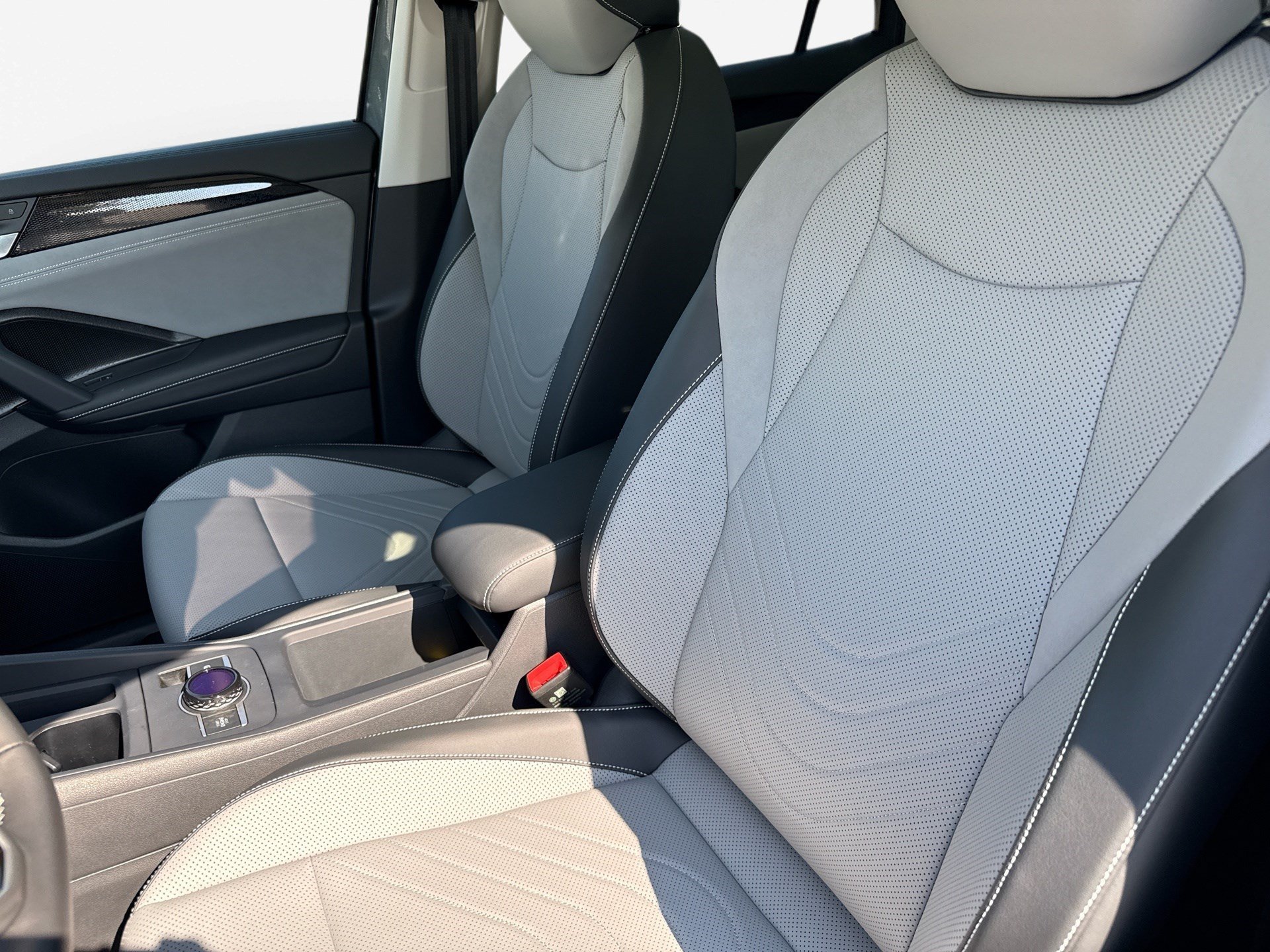 New 2026 Volkswagen Tiguan SE FWD image 14