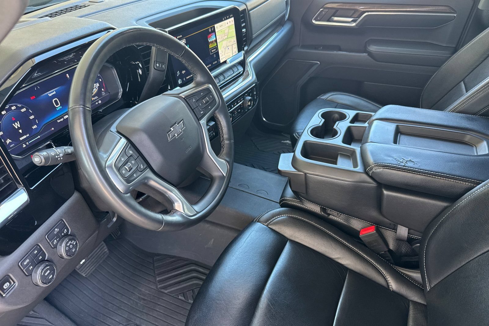 Used 2023 Chevrolet Silverado 1500 RST w/ Z71 Off-Road Package AWD/4WD image 9