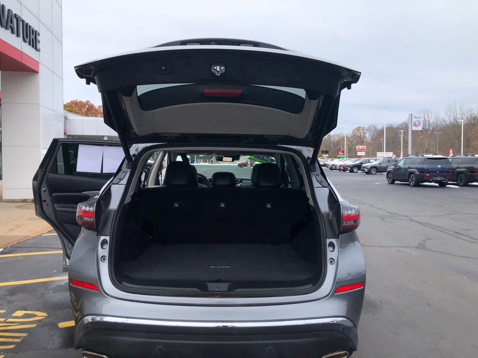 Used 2024 Nissan Murano SL image 37