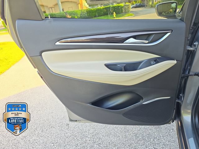 Certified 2018 Buick Enclave Premium w/ Experience Buick Package FWD image 11