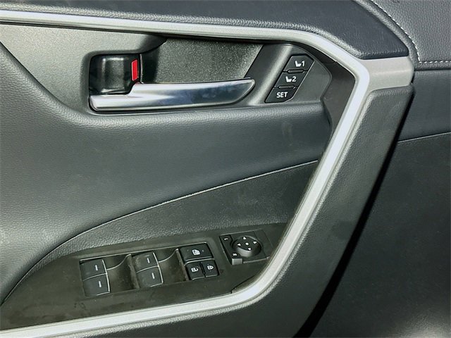 New 2025 Toyota RAV4 Limited image 12