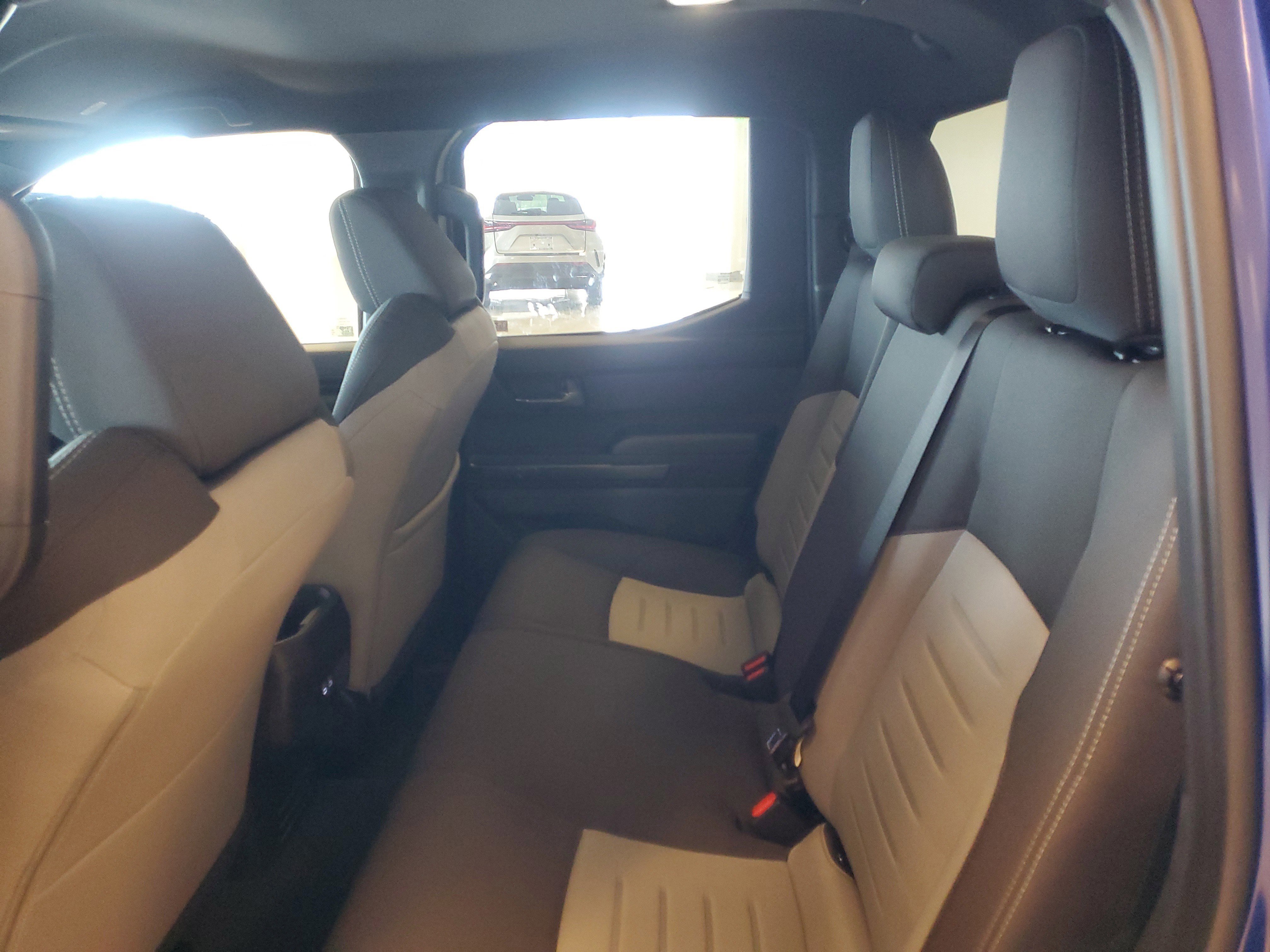 Used 2025 Toyota Tacoma TRD Sport image 13