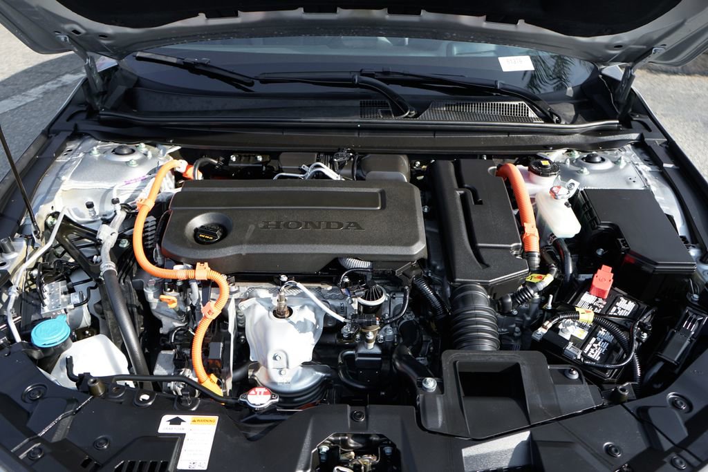 Used 2024 Honda Accord Touring image 11