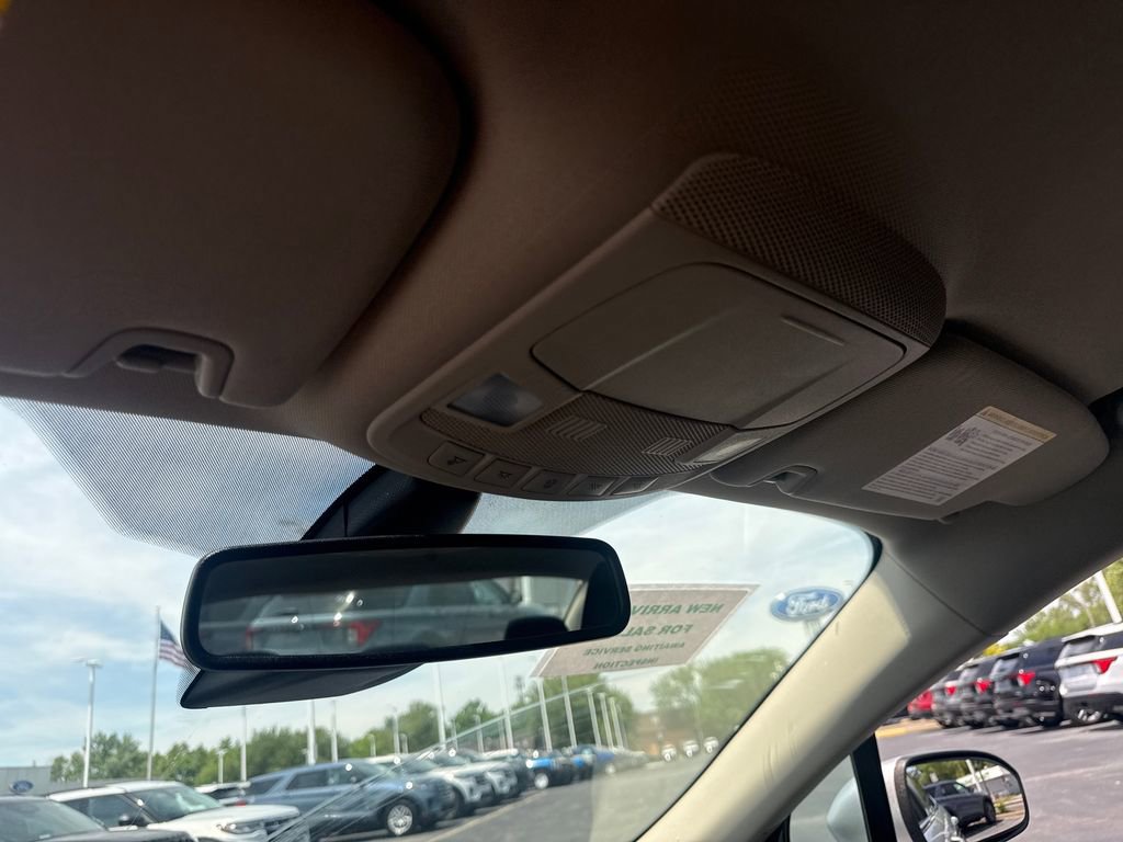 Used 2019 Ford Fusion SE FWD image 37
