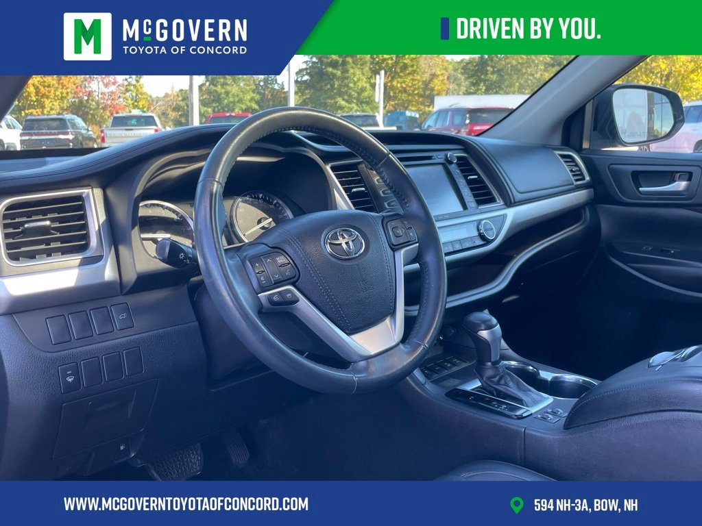 Used 2016 Toyota Highlander XLE AWD/4WD image 13