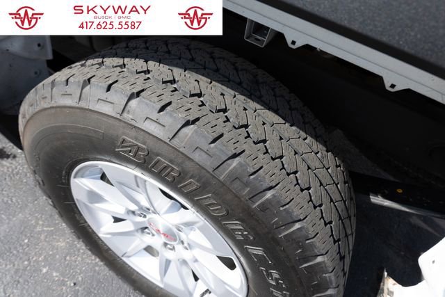 Used 2025 GMC Sierra 1500 SLE image 27