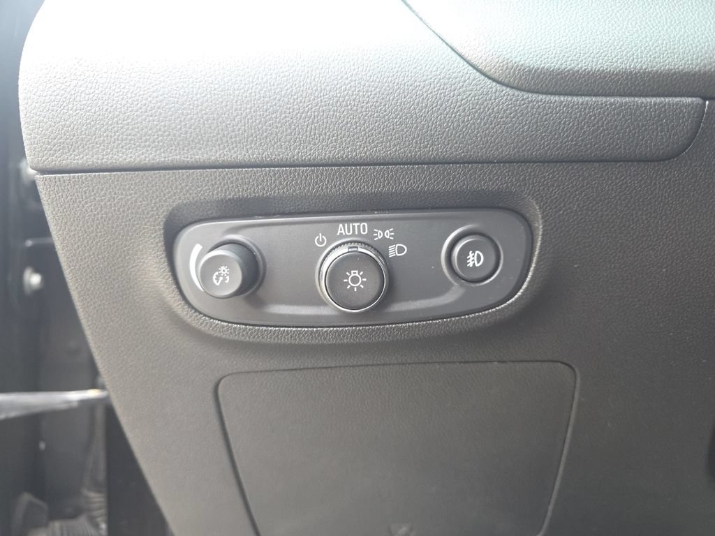 Certified 2023 Buick Encore GX Select FWD image 28