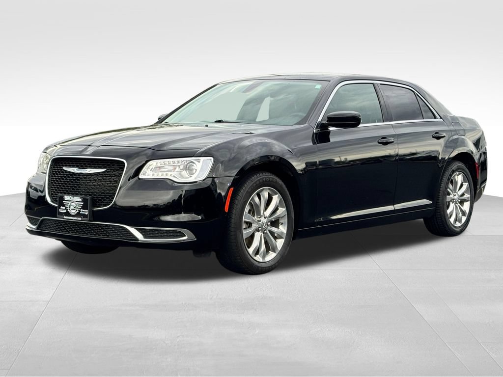 Used 2023 Chrysler 300 Touring AWD/4WD image 3