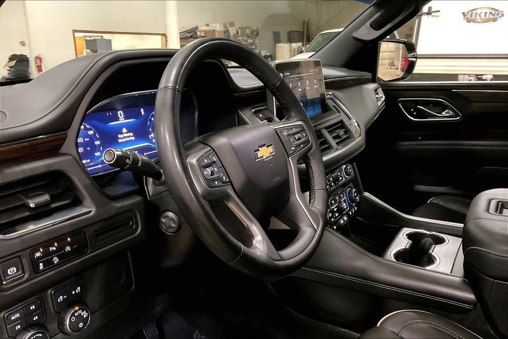 Used 2023 Chevrolet Suburban Premier AWD/4WD image 13