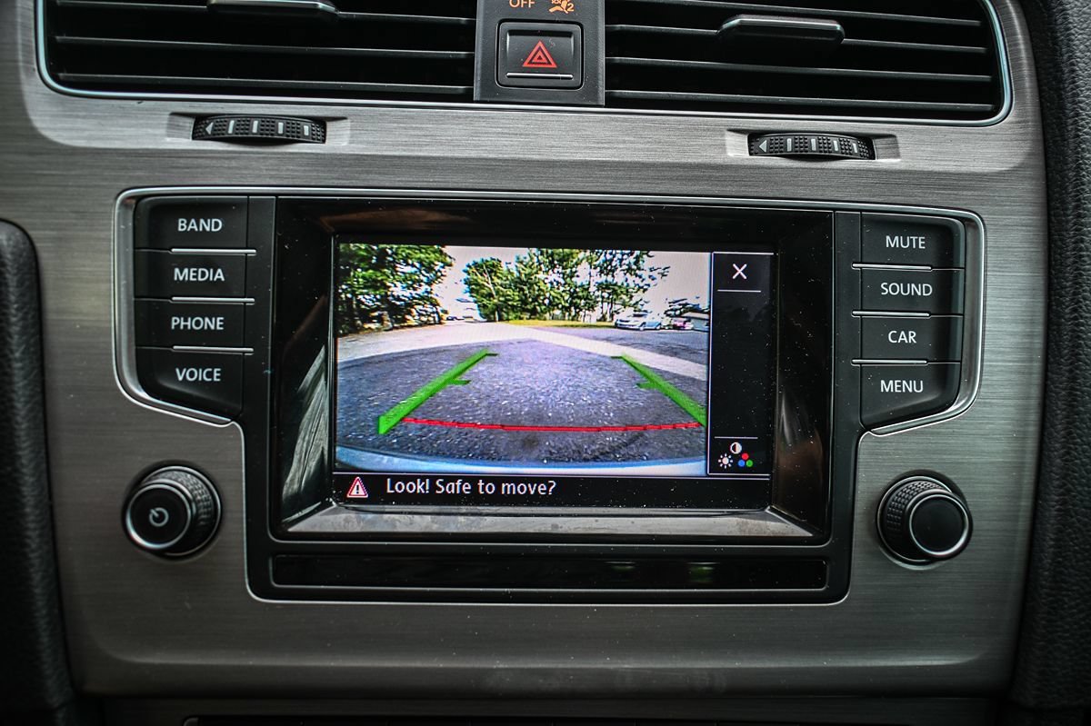 Used 2015 Volkswagen Golf SE FWD image 11
