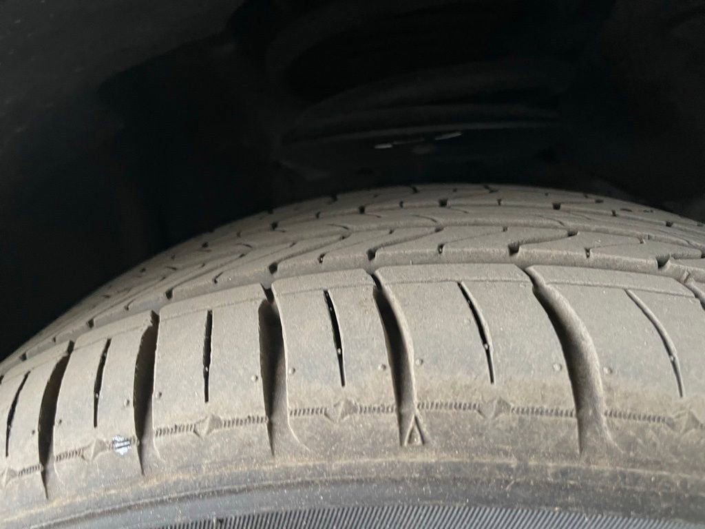 Used 2007 Chrysler PT Cruiser Convertible w/ Spring Special Group image 16