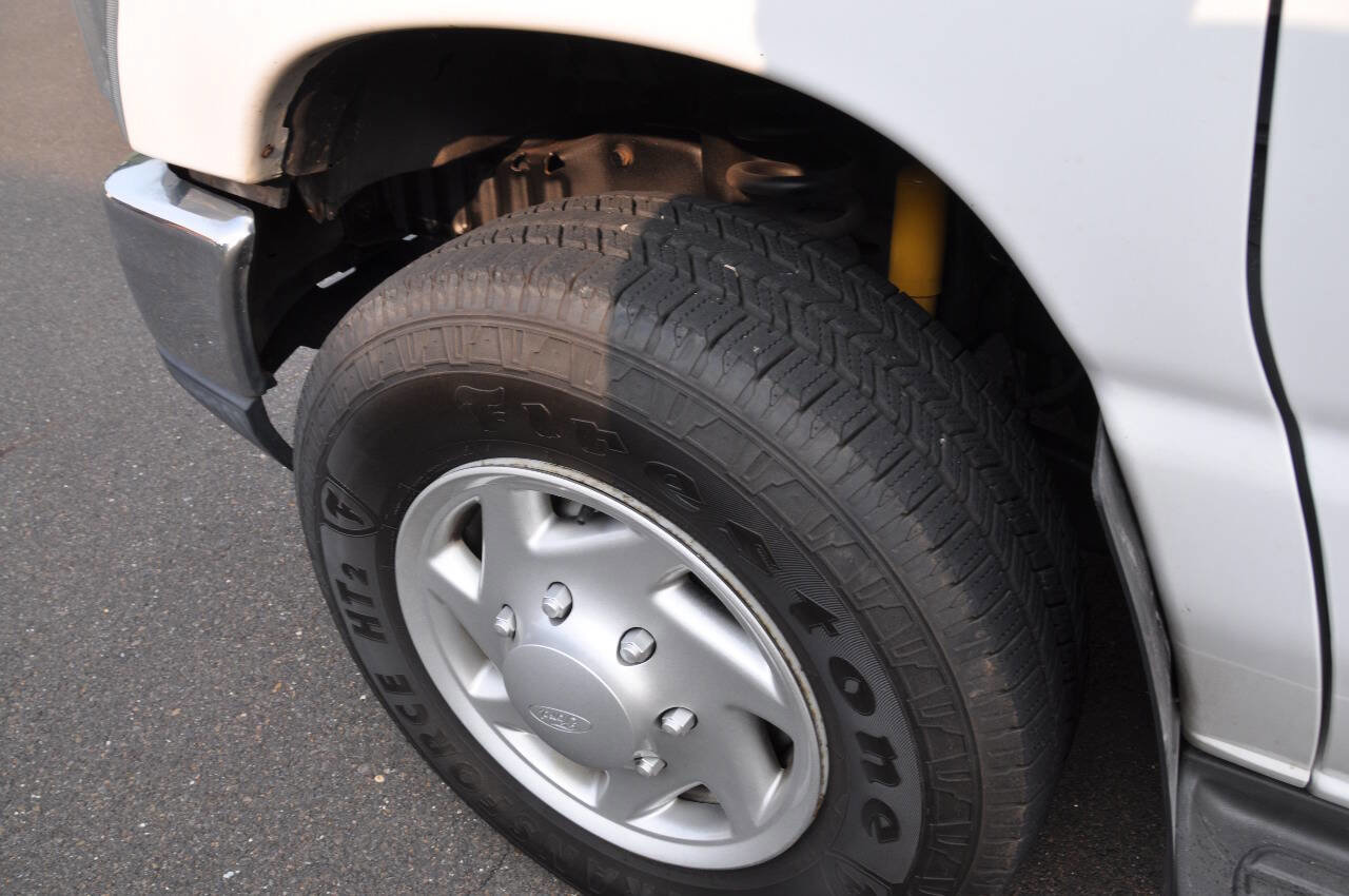 Used 2013 Ford E-250 and Econoline 250 Extended w/ PWR Group image 15