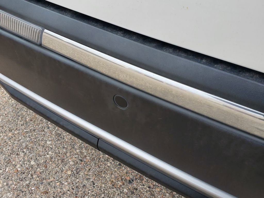 Used 2023 Cadillac XT5 Premium Luxury w/ LPO, Floor Liner Package image 15