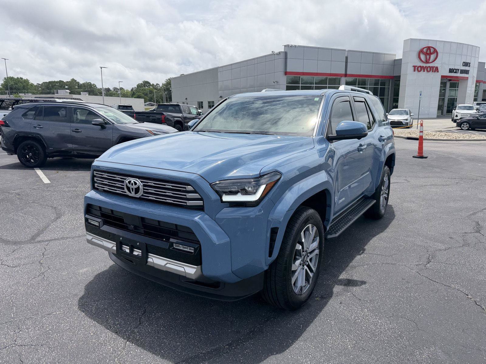 Used 2026 Toyota 4Runner Limited AWD/4WD image 3