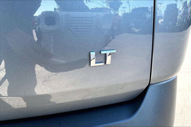 Used 2021 Chevrolet Traverse LT image 24