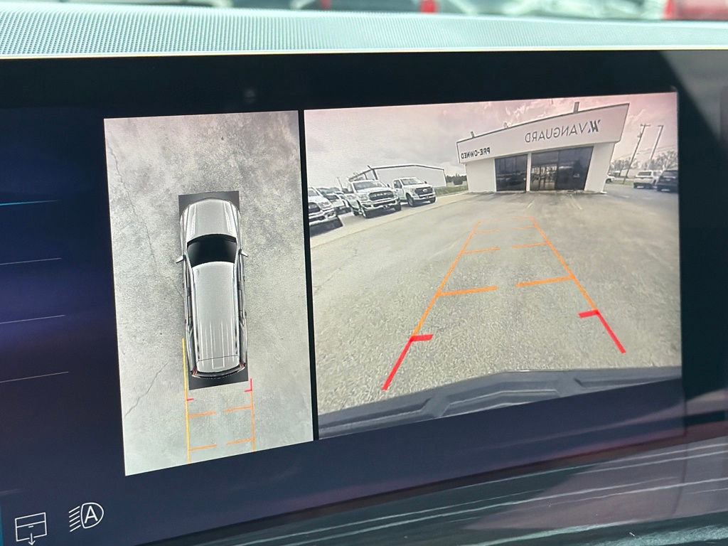 Used 2025 Cadillac Escalade Sport w/ Touring Package image 16