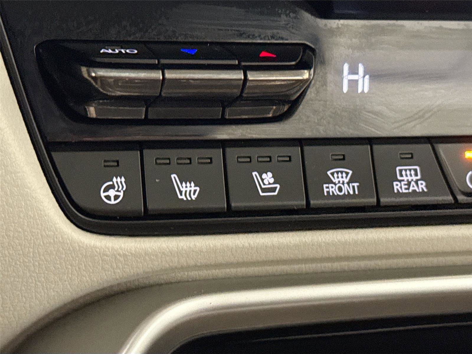 Certified 2025 MAZDA CX-90 3.3 Turbo w/ Premium Plus Pkg image 8