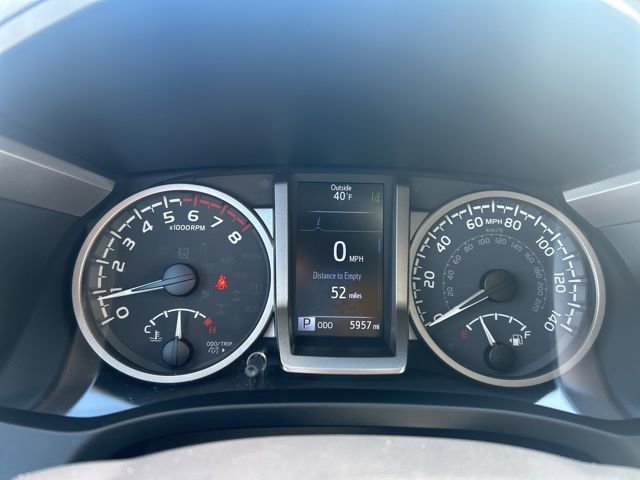 Used 2022 Toyota Tacoma SR image 18
