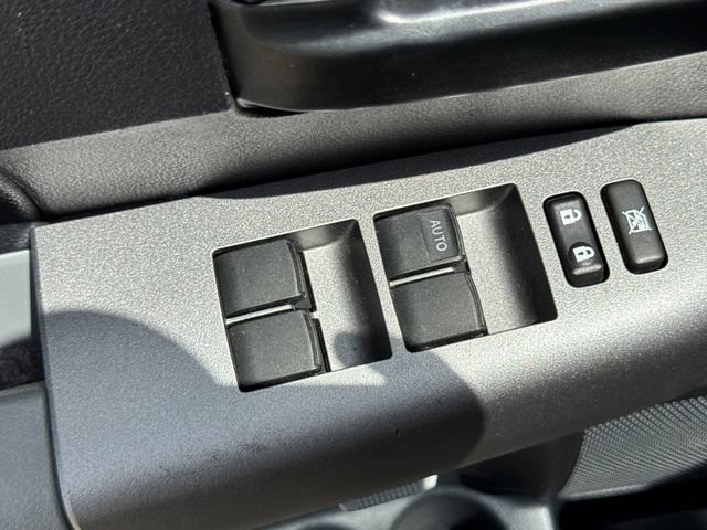 Used 2010 Toyota Tundra 4x4 Double Cab image 13