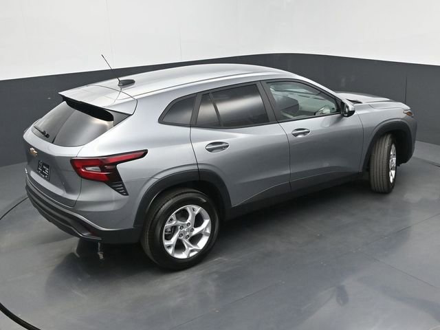 Used 2025 Chevrolet Trax LS w/ LS Convenience Package image 34