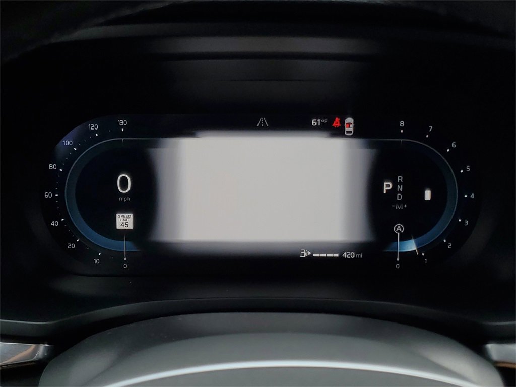 Certified 2025 Volvo V60 B5 Cross Country Plus image 23