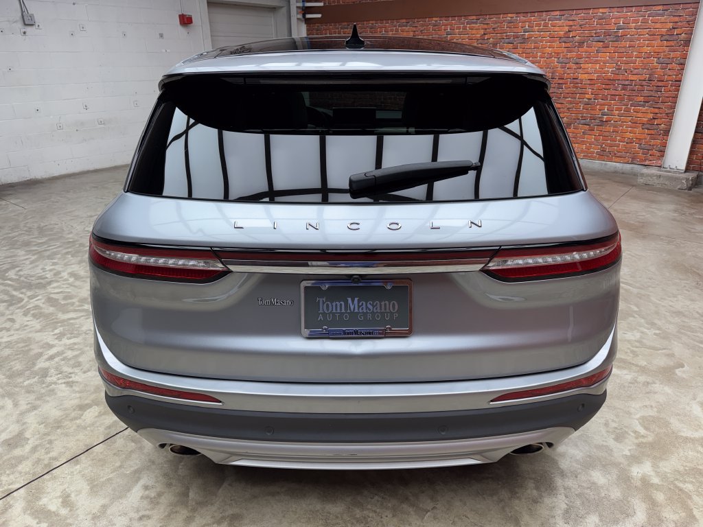 Used 2023 Lincoln Corsair AWD w/ Equipment Group 101A image 4
