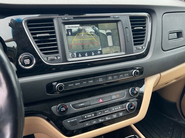 Used 2017 Kia Sedona SX image 21