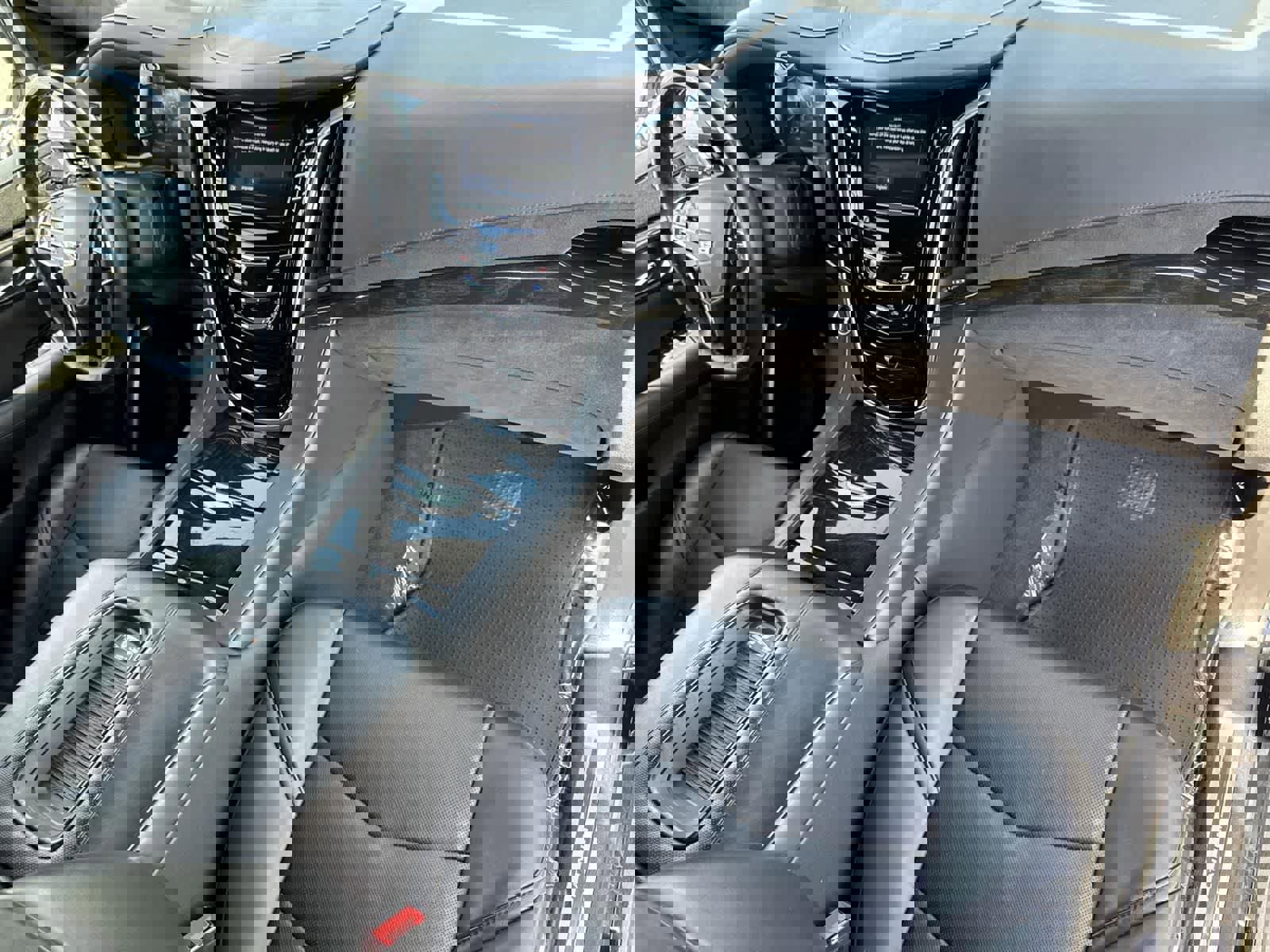 Used 2020 Cadillac Escalade Platinum w/ Escalade Sport Edition image 43