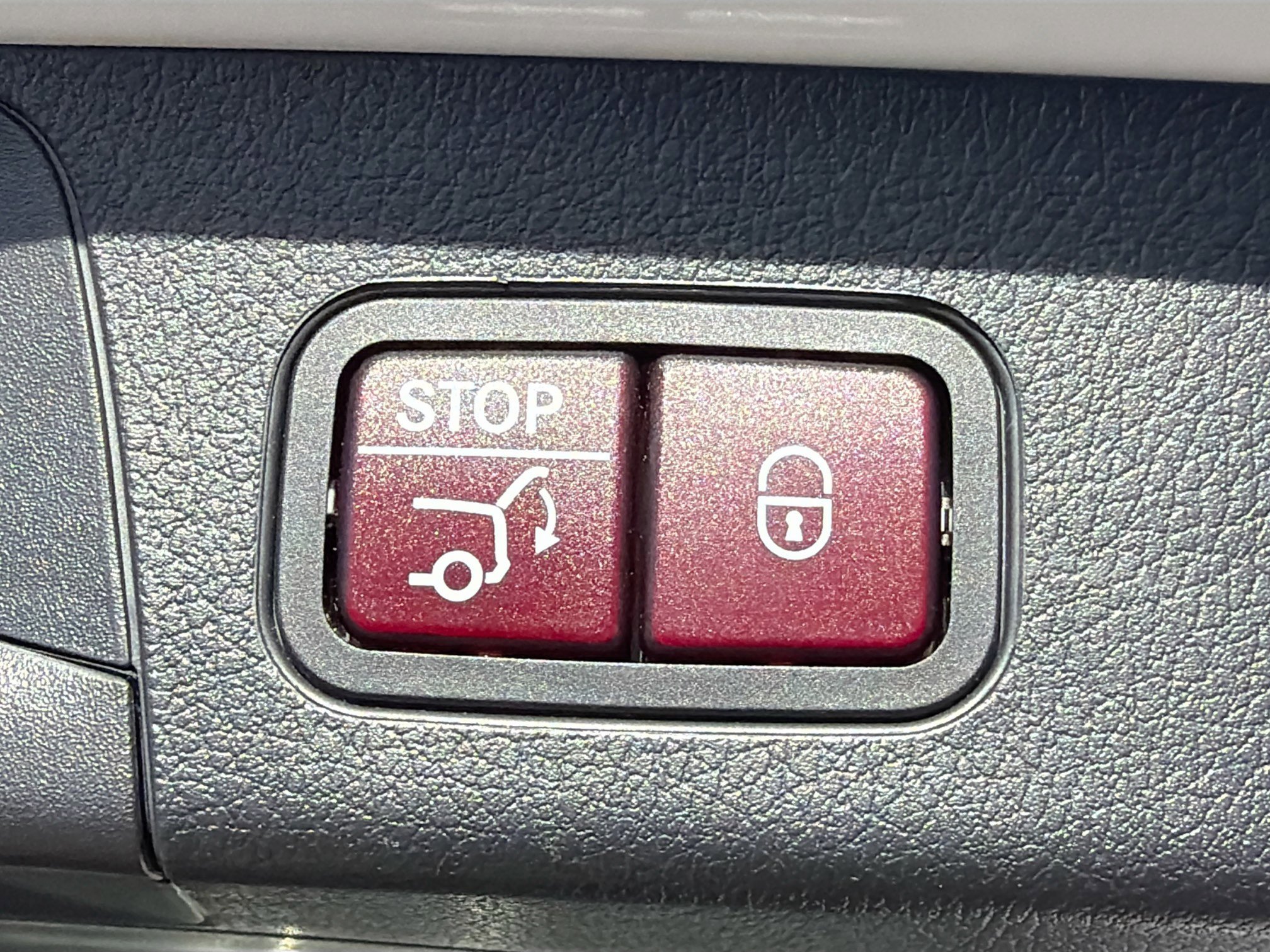 Used 2021 Mercedes-Benz GLB 250 image 13