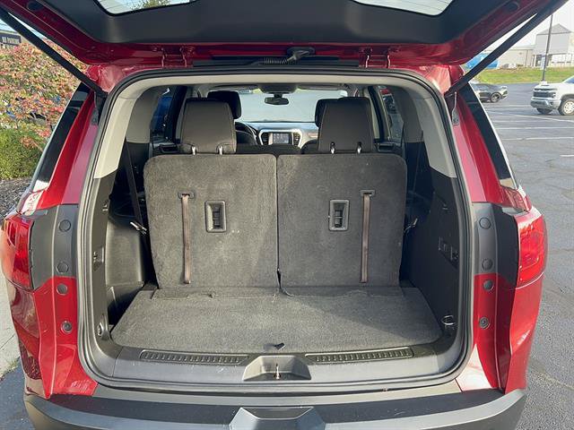 Used 2019 GMC Acadia SLE w/ LPO, Floor Liner Package FWD image 16
