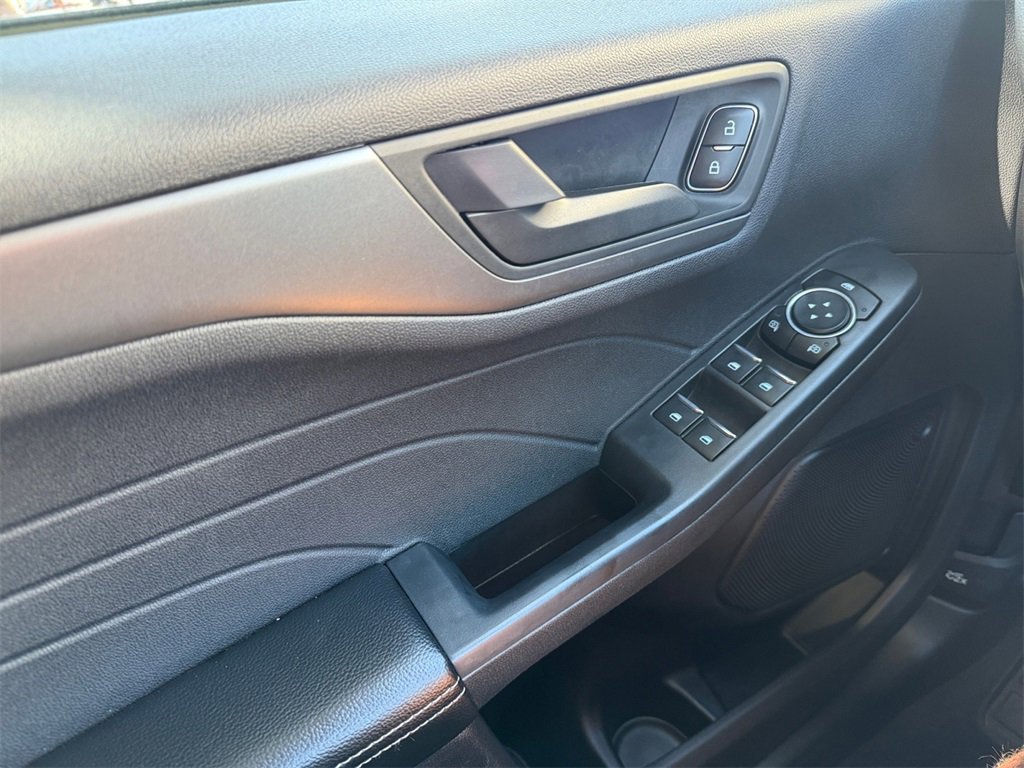 Used 2023 Ford Escape Active image 11