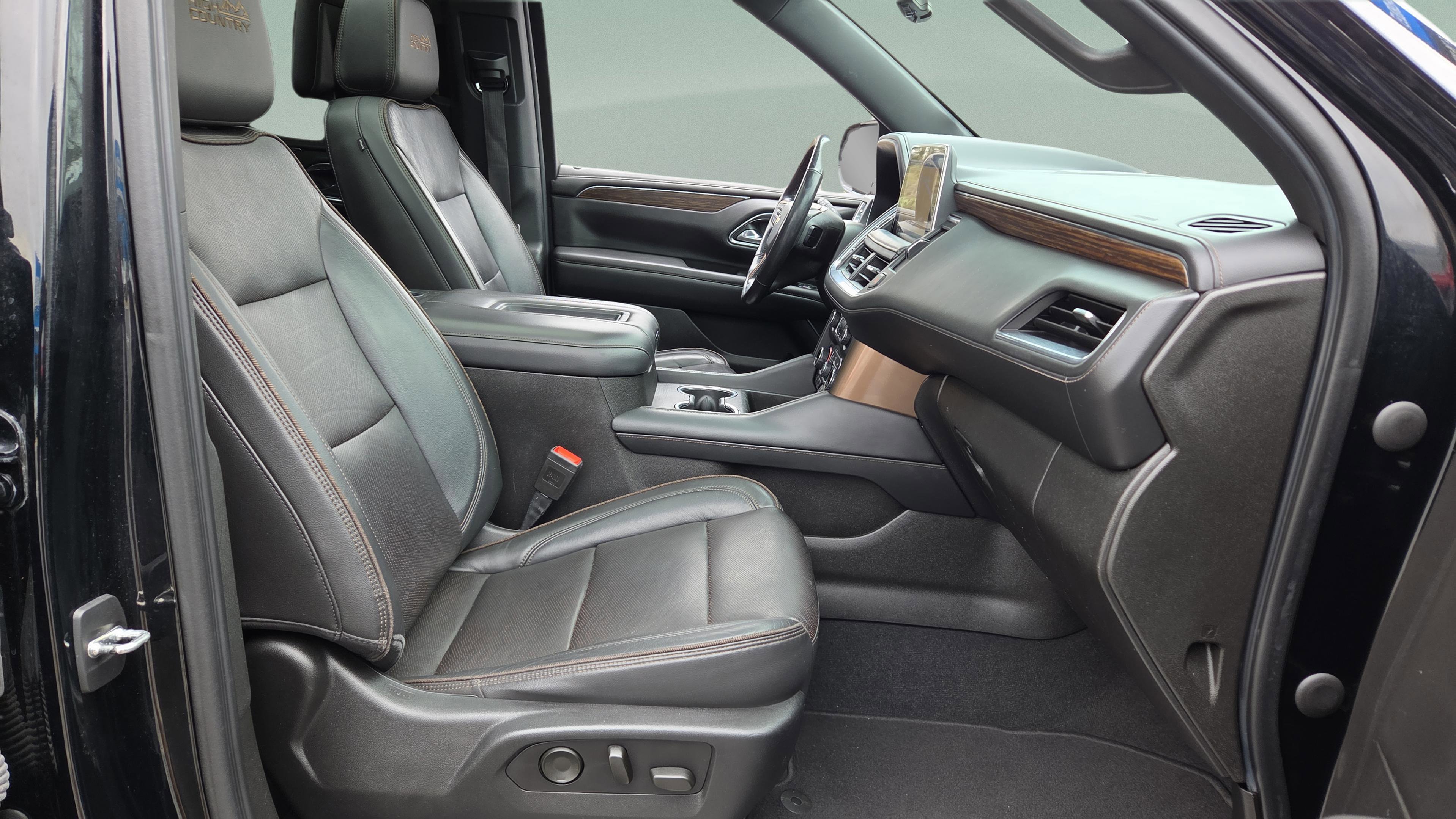 Used 2021 Chevrolet Tahoe High Country w/ Premium Package image 20