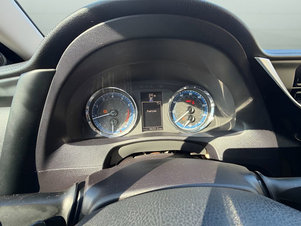 Used 2017 Toyota Corolla SE image 14