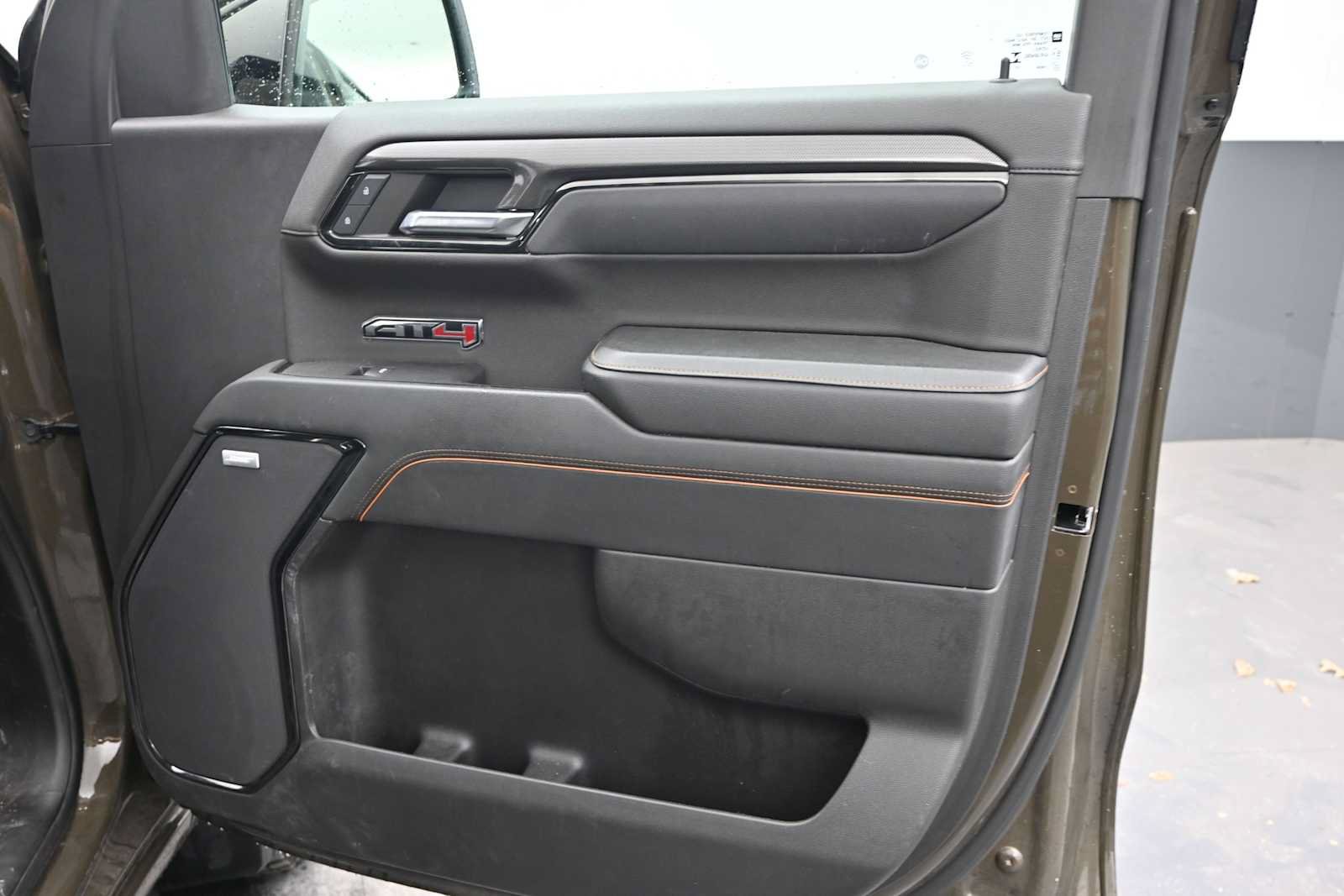 Used 2023 GMC Sierra 1500 AT4 w/ AT4 Premium Package AWD/4WD image 21
